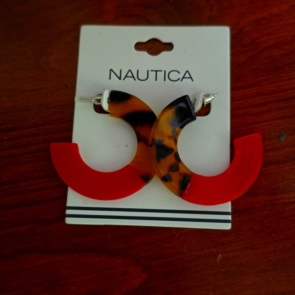 Nautica earing